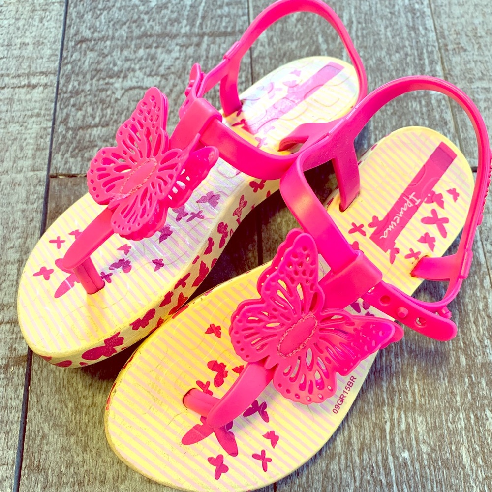 Ipanema Hot Pink Butterfly Sandals
